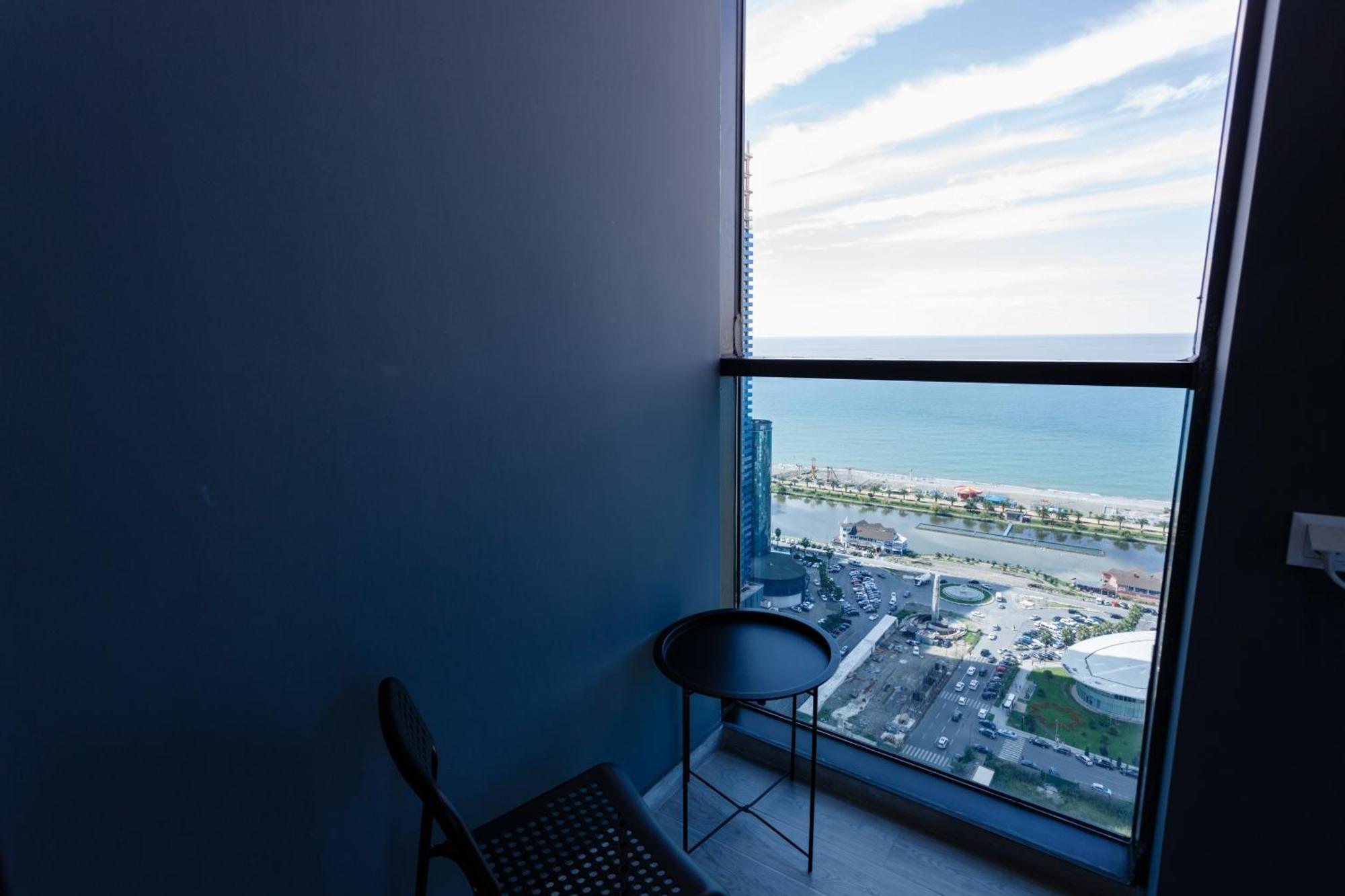 Season Suite Apart-Hotel Batumi Exterior foto
