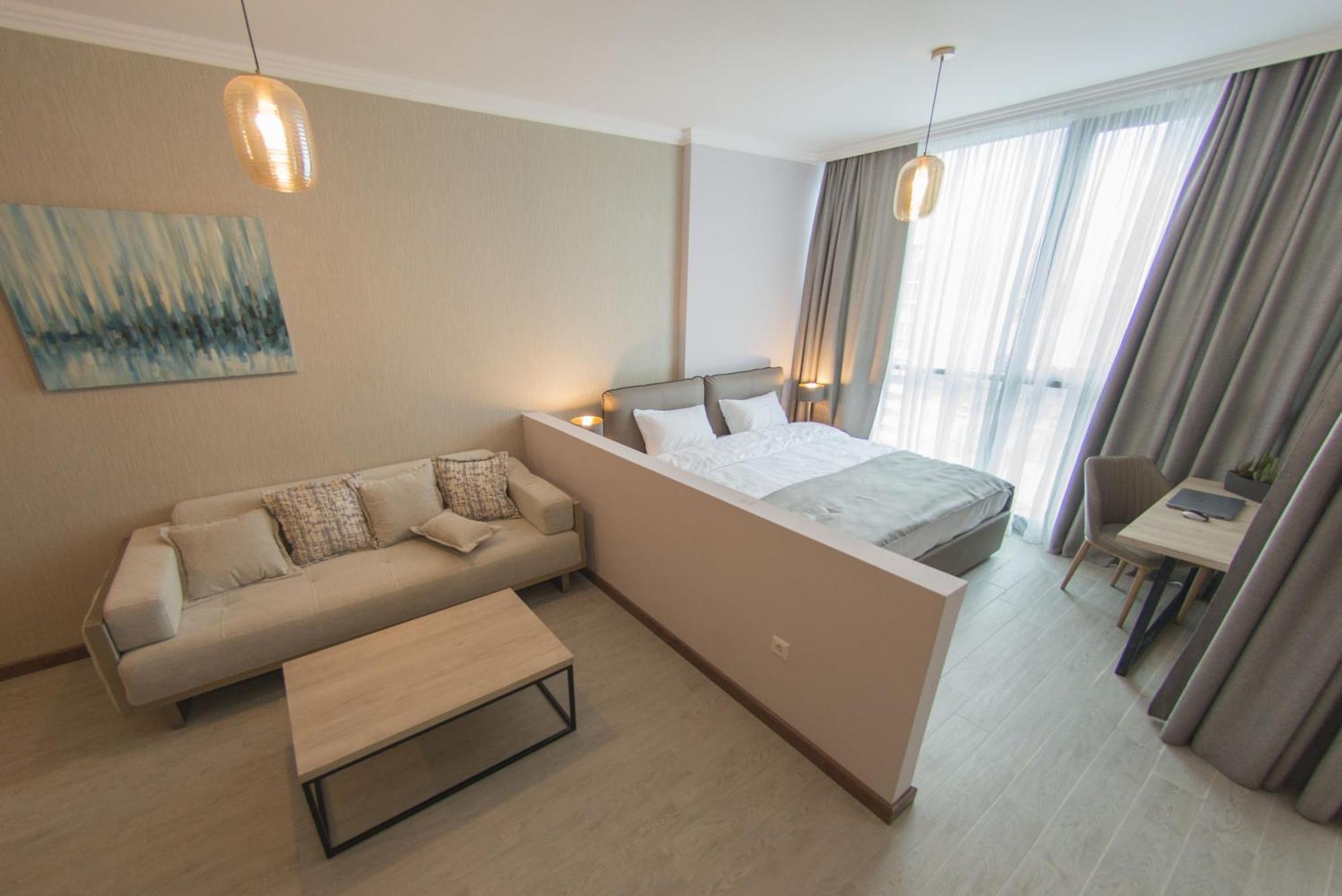 Season Suite Apart-Hotel Batumi Exterior foto